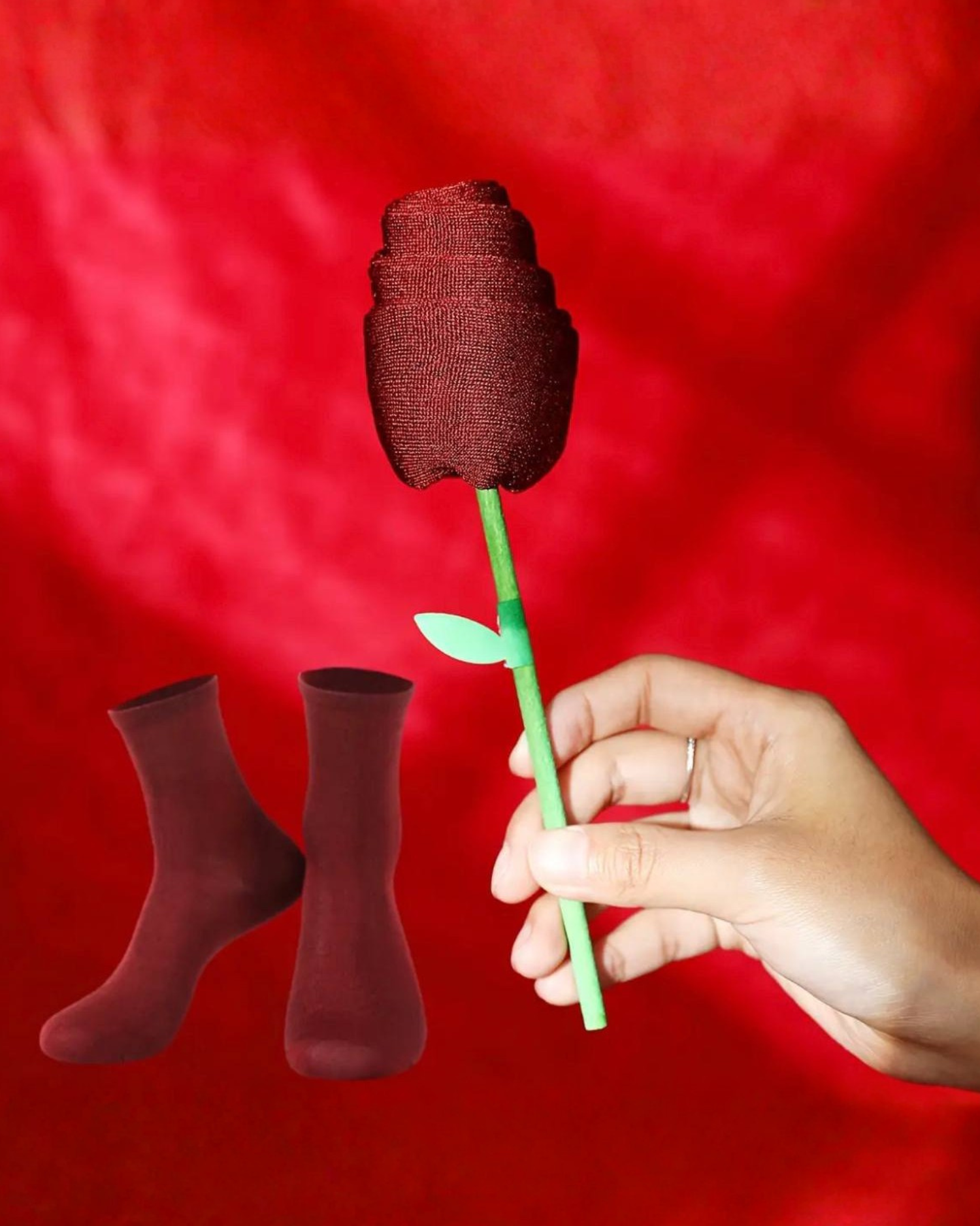 Red Rose Pattern Mid-Calf Socks