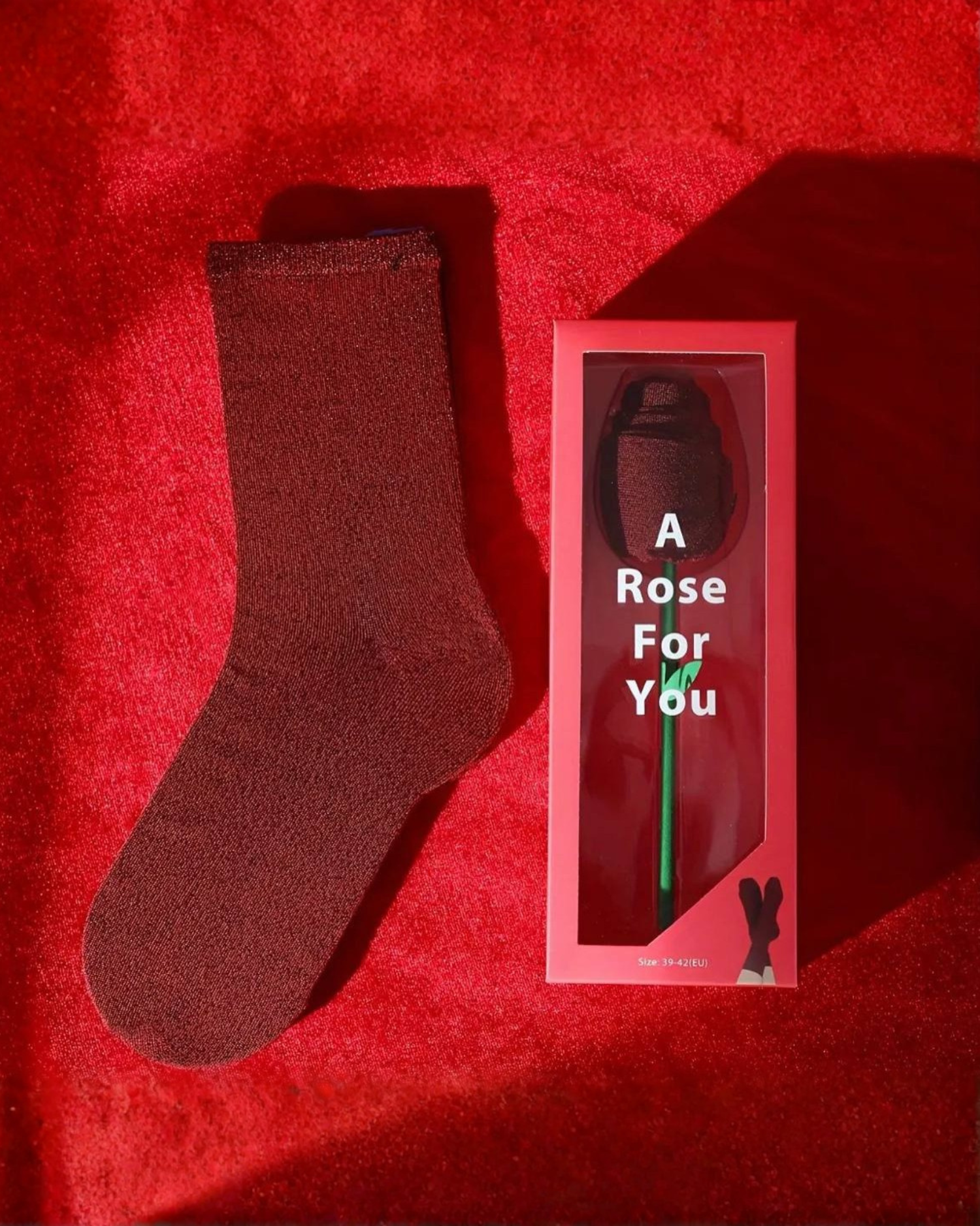 
Red Rose Pattern Mid-Calf Socks
